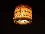 Kövekkel díszített függő Tiffany lámpa